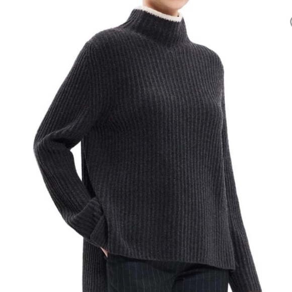 Theory Karenia Cashmere And Felted Wool Turtleneck Sweater sz M - Picture 1 of 6